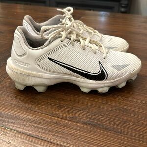 Youth size 5 Mike Trout Nike baseball cleats